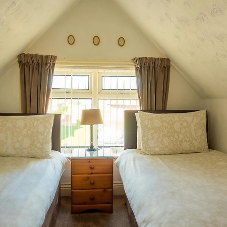 Crescent Lodge Guest House Whitby Room photo