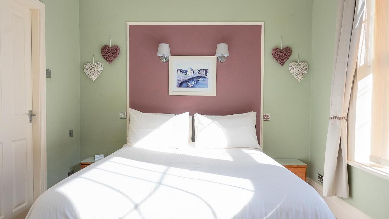 Crescent Lodge Guest House Whitby Room photo