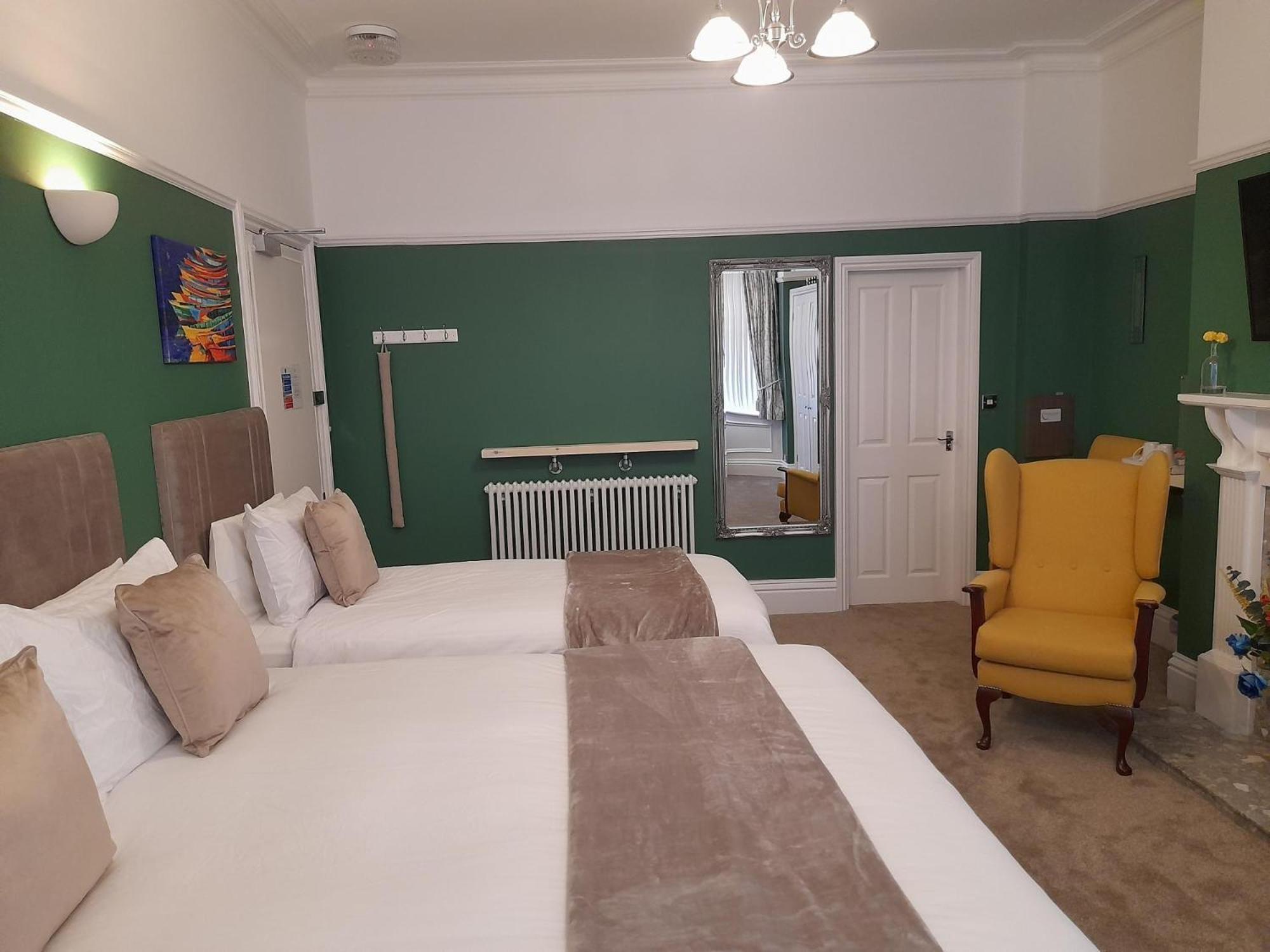 Crescent Lodge Guest House Whitby Room photo