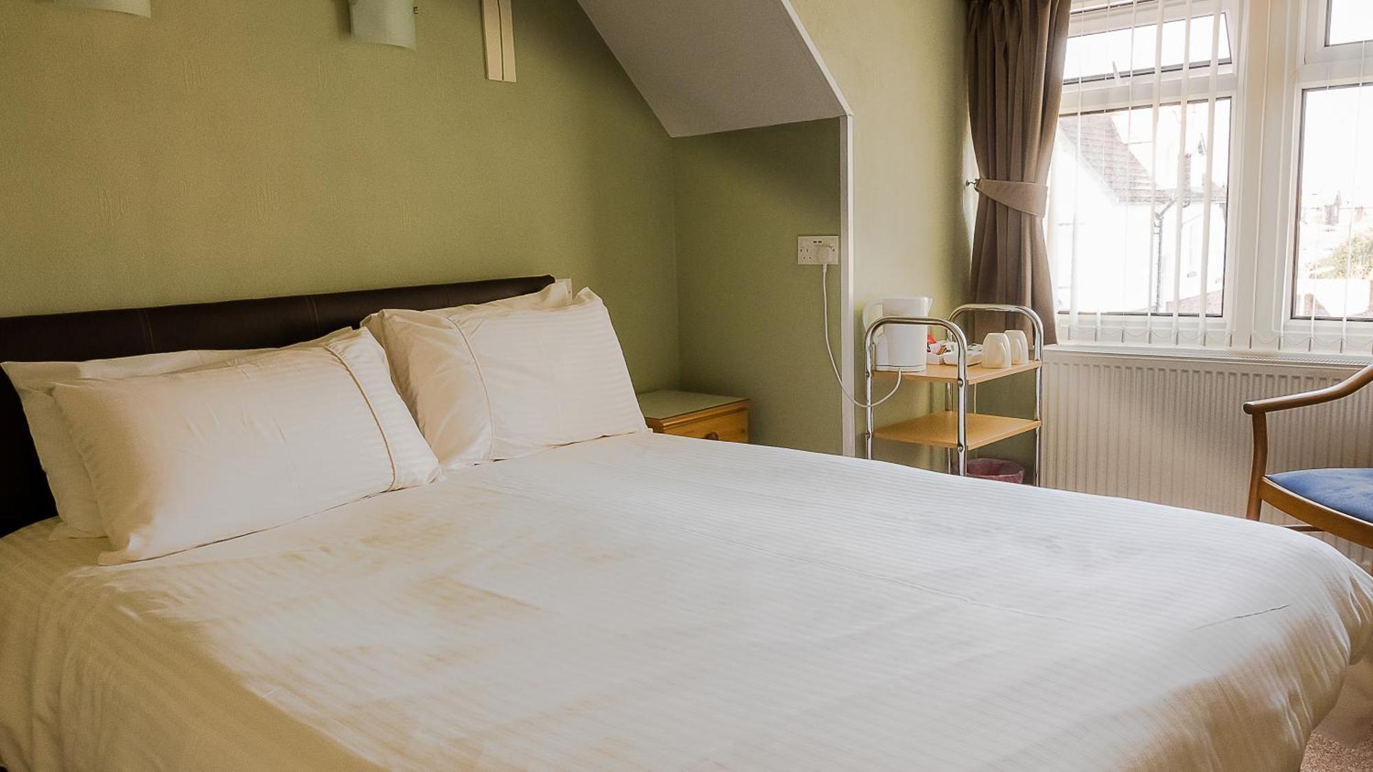 Crescent Lodge Guest House Whitby Room photo