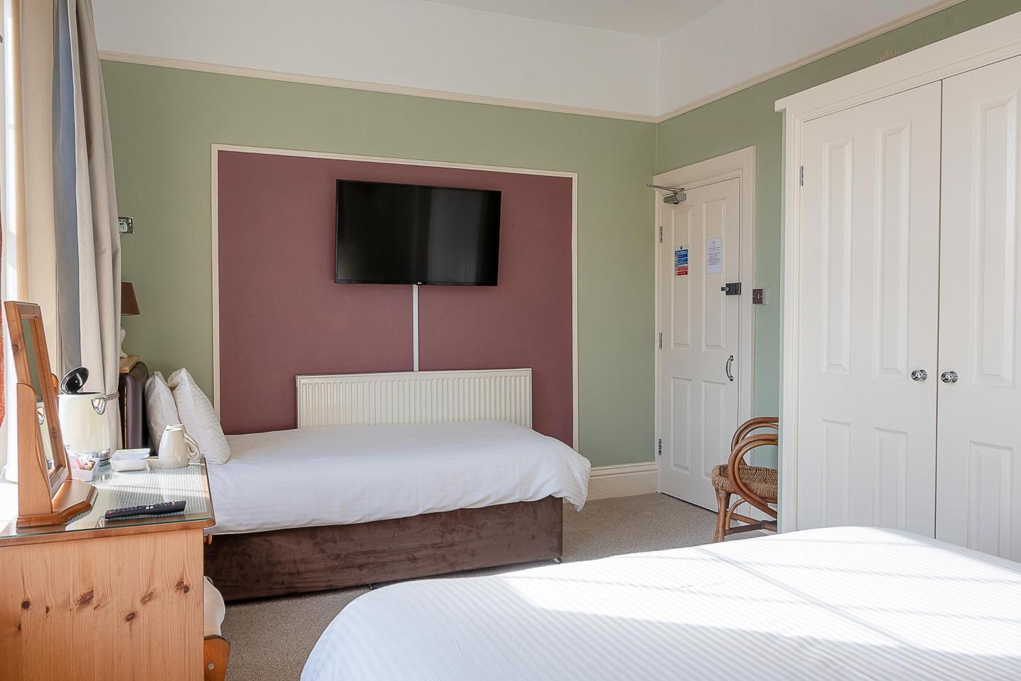 Crescent Lodge Guest House Whitby Room photo